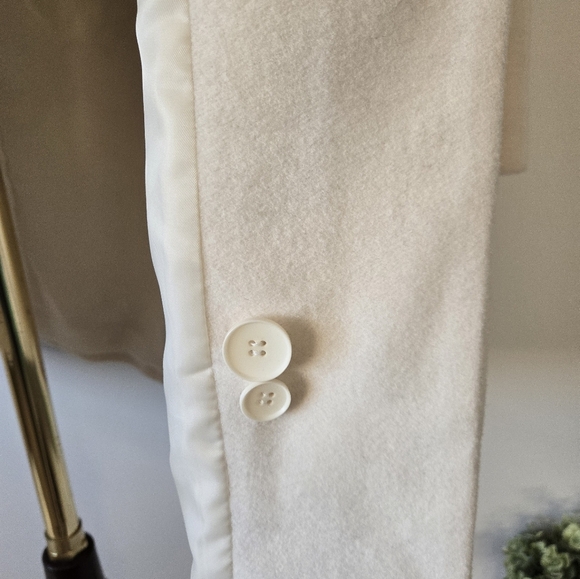 ANNE KLEIN cream wool jacket. Size small - Picture 8 of 13